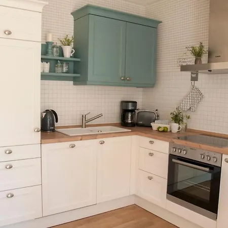 Haus Backbord Casa vacanze Zirchow